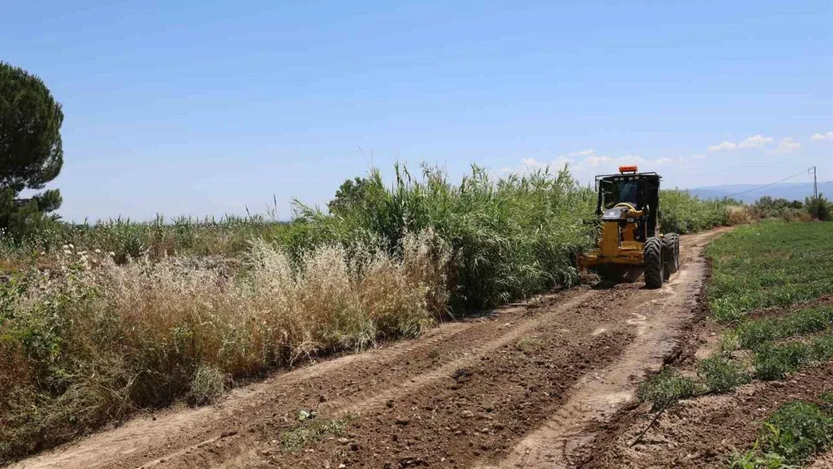 Şehzadeler'de Ova Yolları İçin İnceleme ve Çalışmalar Sürüyor