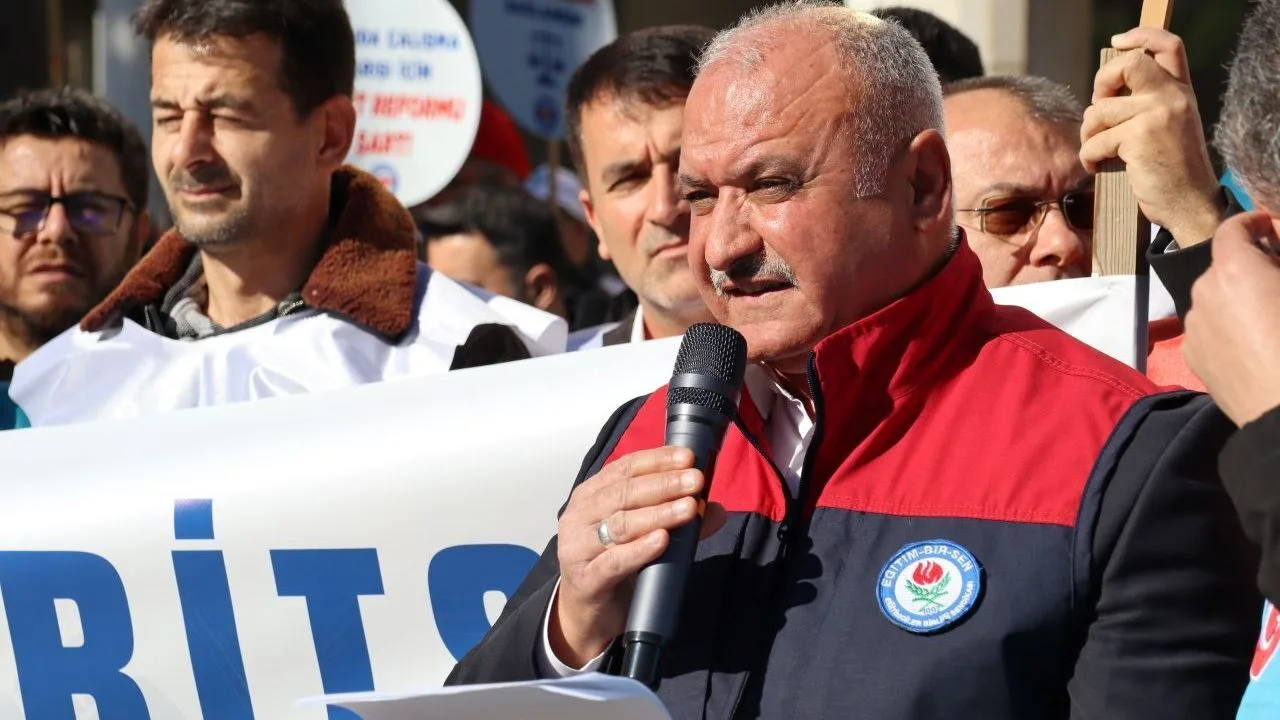 Eğitim-Bir-Sen'den Öğrenci Gelişim Raporları İçin Eylem Kararı