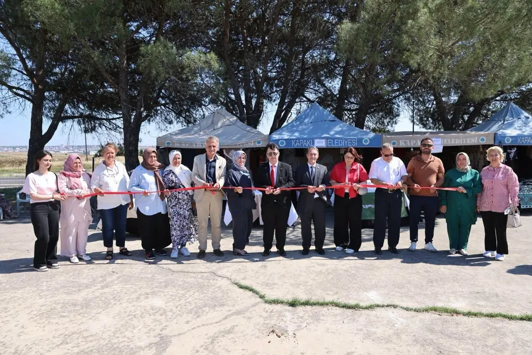 Kapaklı'da Kursiyerlerin Yıl Sonu Sergisi Büyüledi