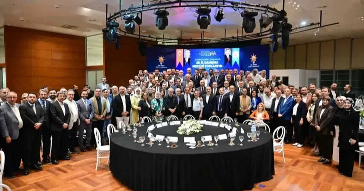 Bursa'da AK Parti 65. İl Danışma Meclisi'nde Vefa Teması Öne Çıktı
