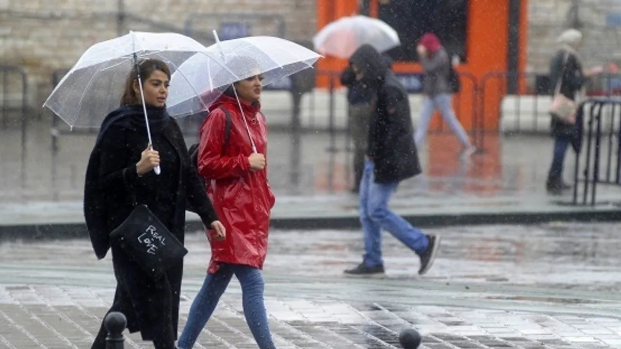 İstanbul için Kuvvetli Rüzgar ve Sağanak Yağış Uyarısı Geldi