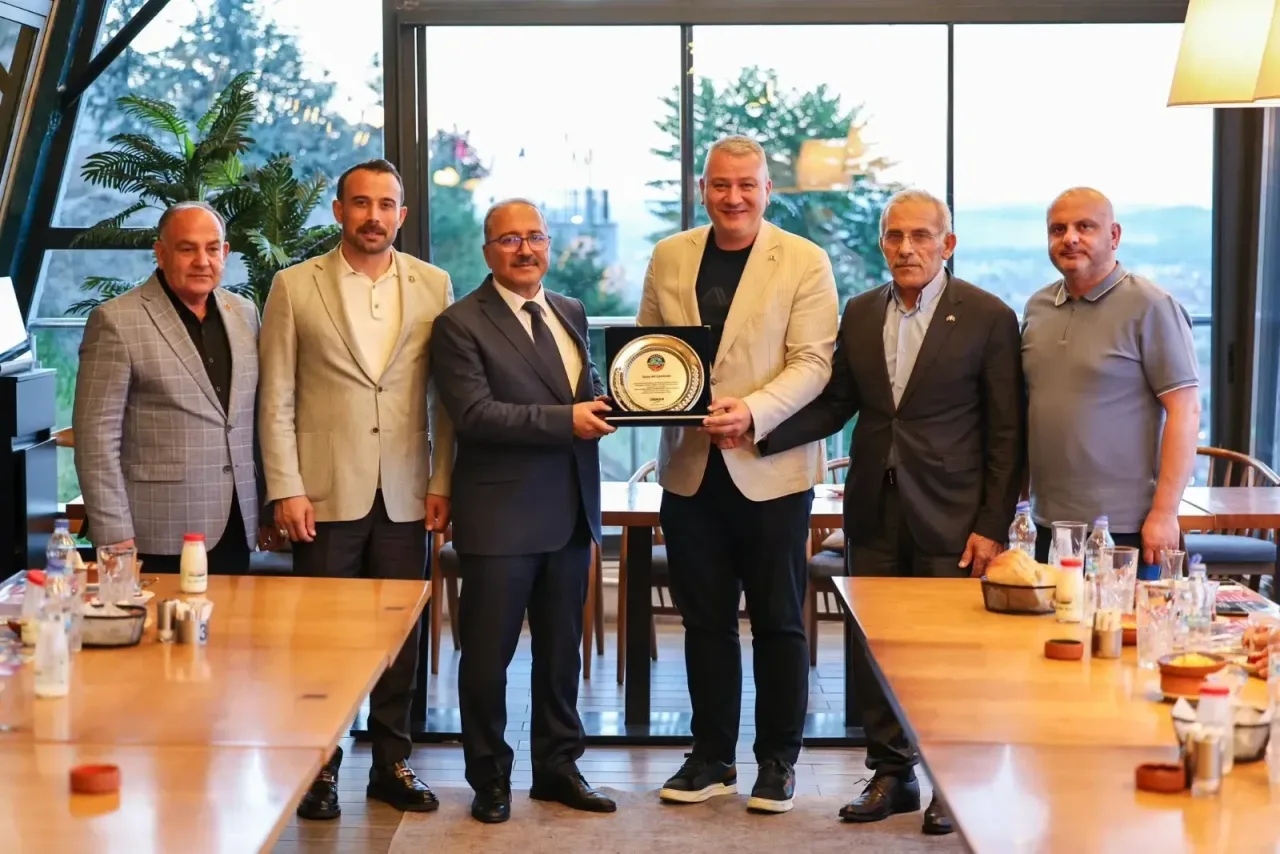 Serdivan'da Kaymakam Ali Candan'a Duygusal Veda Programı