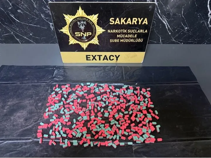 Hendek'te Uyuşturucu Sevkiyatına Operasyon: İki Şüpheli Tutuklandı