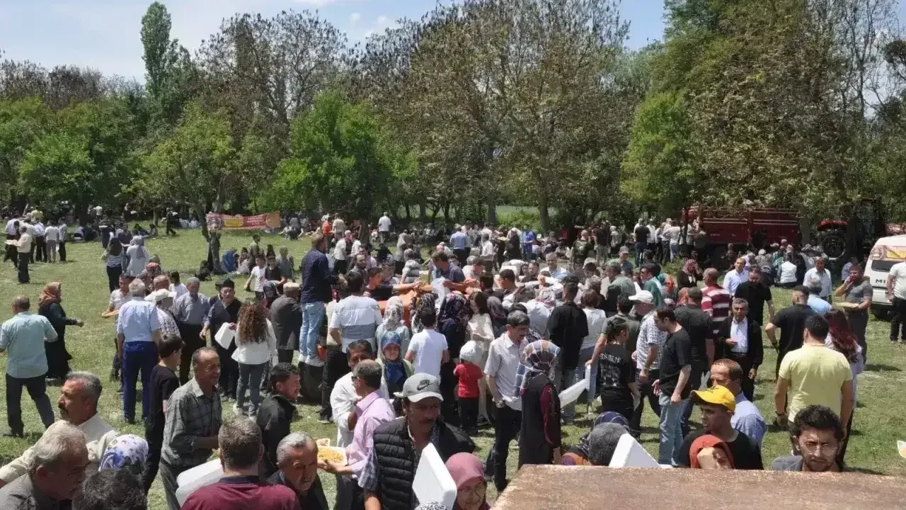 Bolu Yaylalarında 'Şükür ve Kardeşlik' Buluşması Coşkuyla Başladı