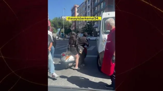 Kağıthane'de Yol Verme Kavgası: Kadın Sürücü Saldırdı!
