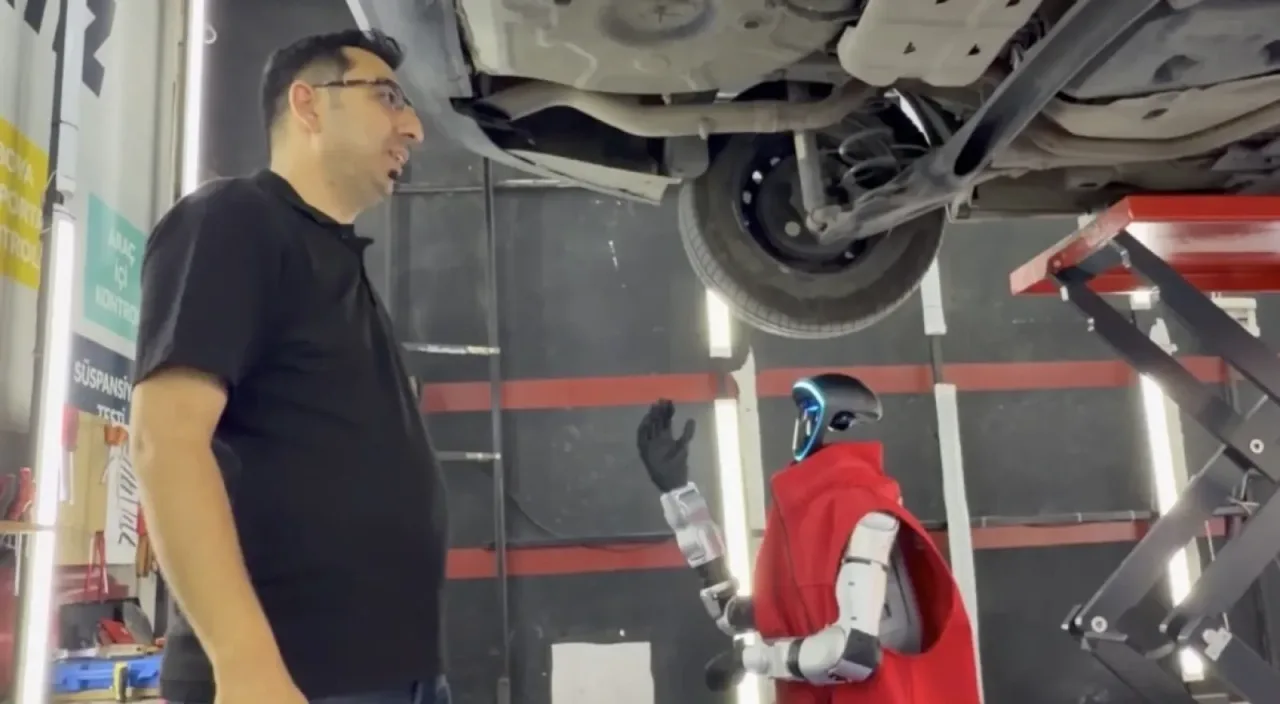 Sakarya'da Oto Ekspertiz Merkezi: Robot Koç Müşterileri Karşılıyor!
