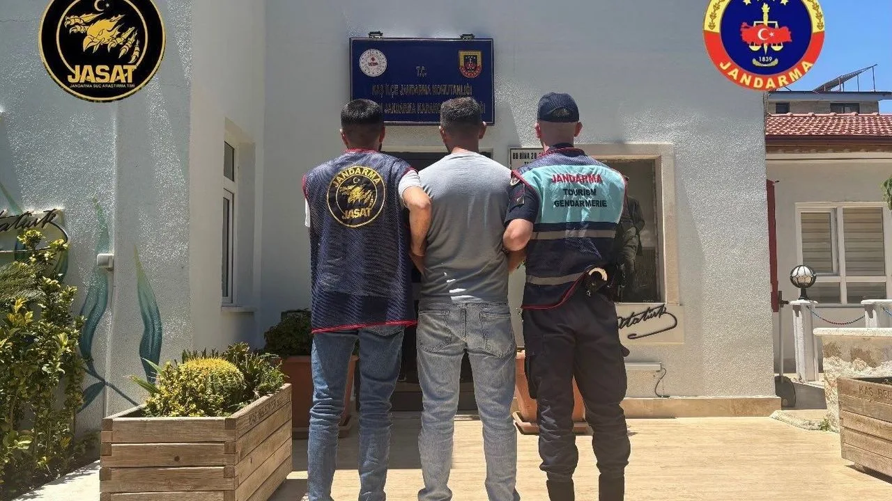 Antalya'da 214 Firari Şahıs 72 Saatte Yakalandı