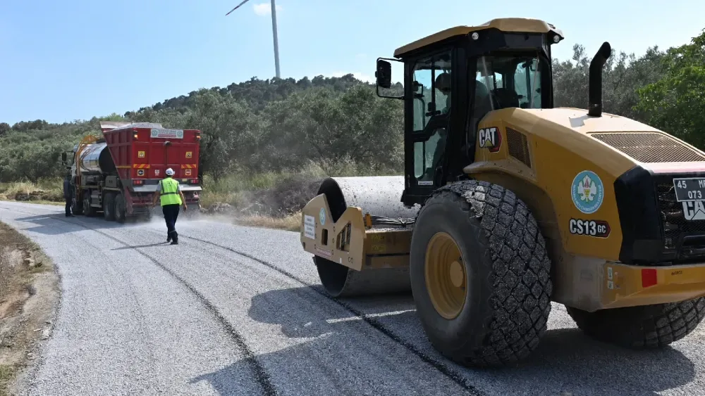 Kırsal Mahallelere Asfalt Seferberliği: Manisa'da Yeni Yol Çalışmaları