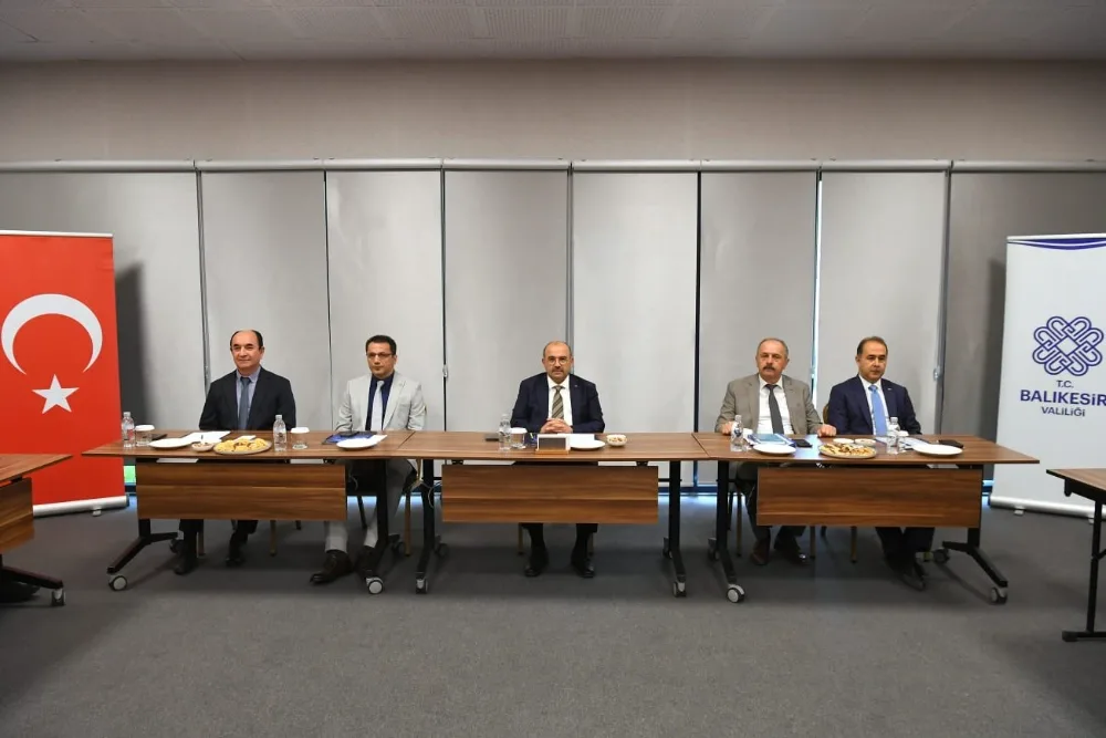 Erdek'te Turizm Toplantısı: Vali Ustaoğlu'ndan Önemli Mesajlar