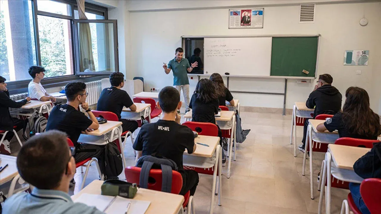 Eğitim-İş Antalya: Proje Okullarında Keyfi Uygulamalara Son Verilmeli