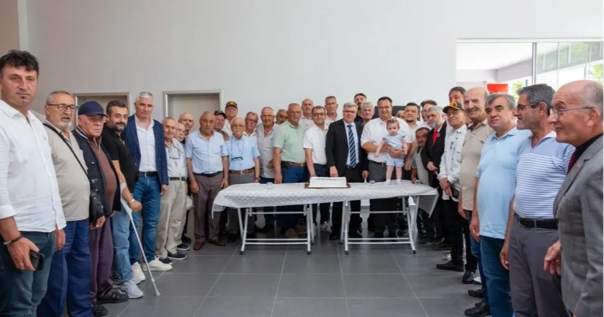 Bursa'da Şehit ve Gazi Babalarına Anlamlı Babalar Günü Ziyareti