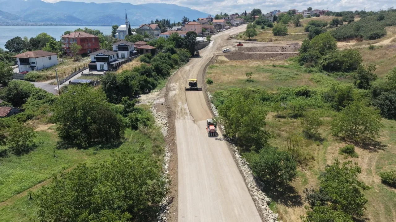 Esentepe'de Trafik Akışını Rahatlatacak Yeni Bağlantı Yolu
