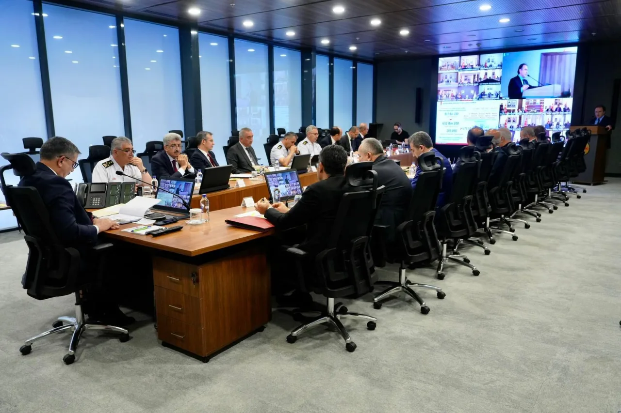 İçişleri Bakanı Çiftçi Kocaeli'nde Güvenlik Toplantısı Yaptı