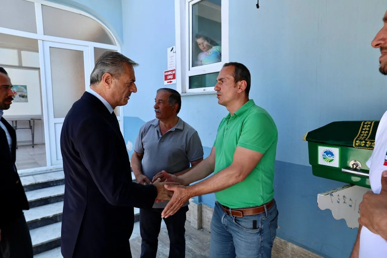 Yusuf Alemdar, Serdivan'da Taziye Ziyaretinde Bulundu
