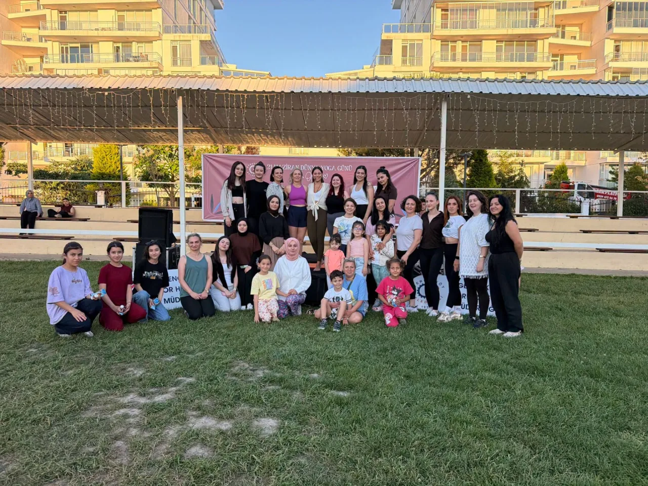 Kartaltepe'de Dünya Yoga Günü Coşkusu