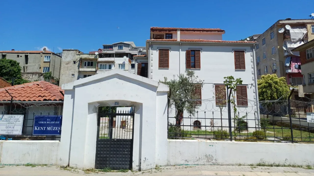 Gemlik'teki Kent Müzesi Projesi Altı Yıldır Tamamlanmayı Bekliyor