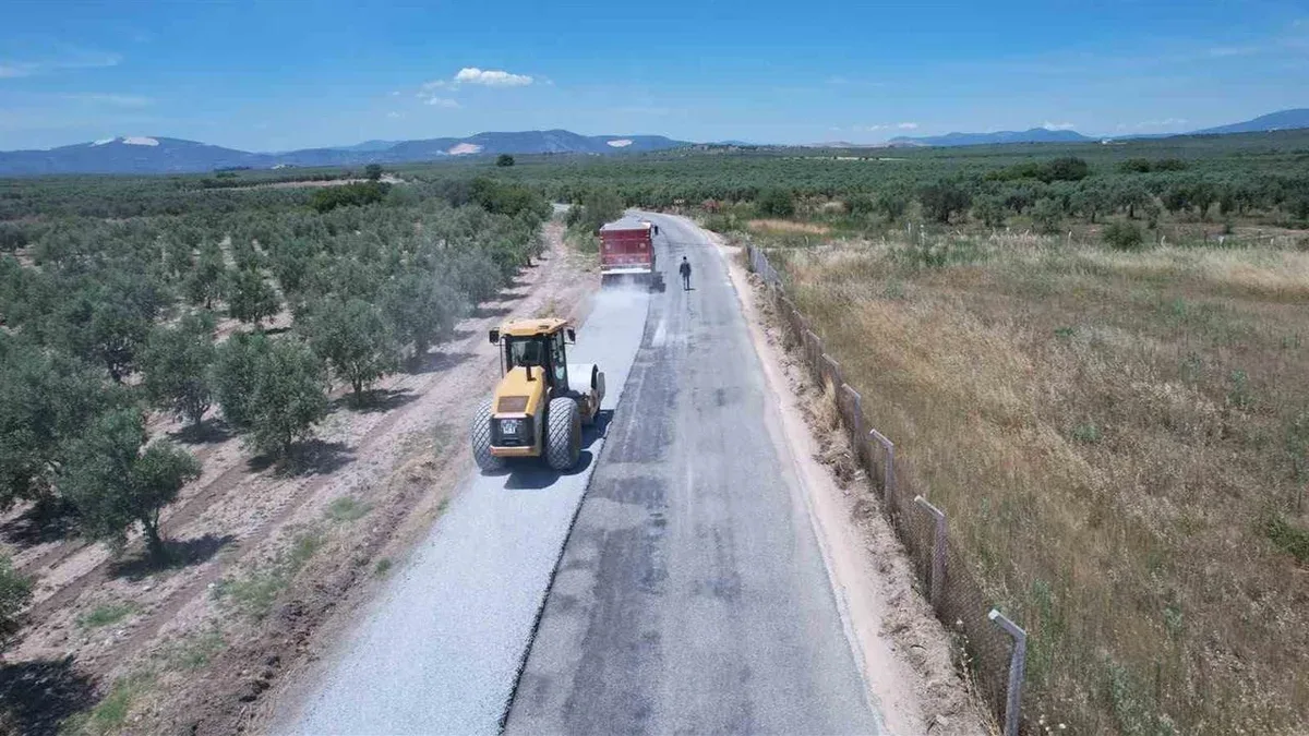 Manisa'da Ulaşım Altyapısı Güçleniyor: Yeni Yol Çalışmaları Devam Ediyor