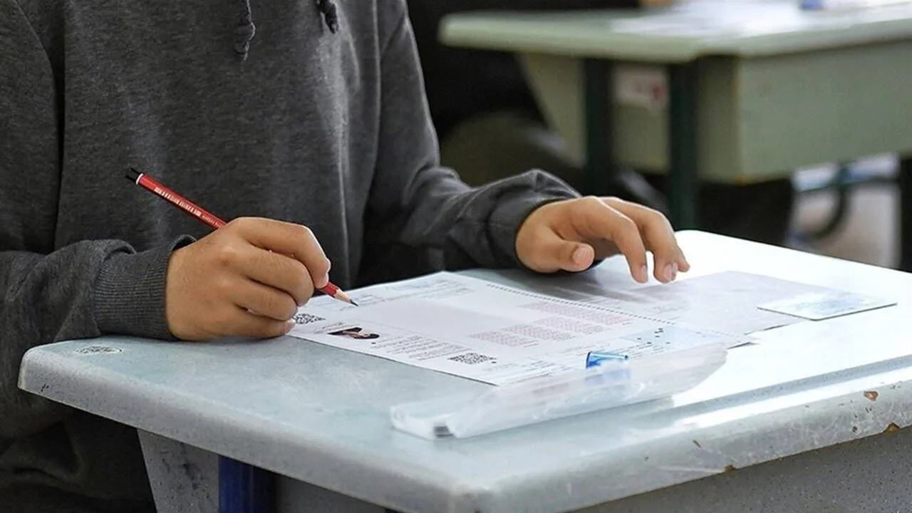 LGS Sınavında Kitapçık Hatası İddiası: Aile Mahkemeye Gidiyor
