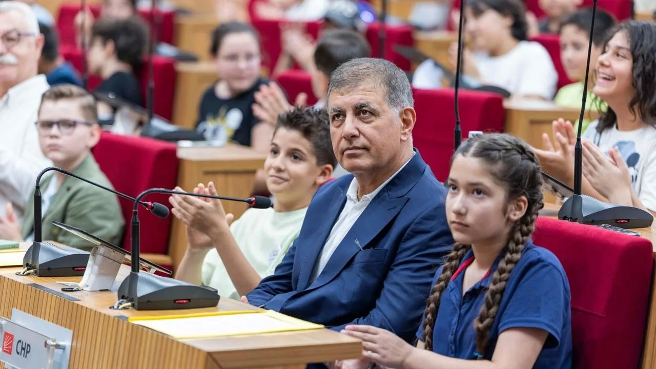 İzmir Çocuk Meclisi, Kent Yönetiminde Söz Sahibi Oluyor!