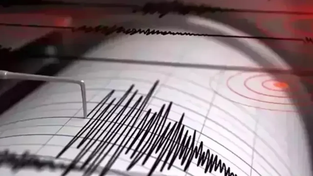 Ege Denizi'nde 4.3 Büyüklüğünde Deprem Oldu