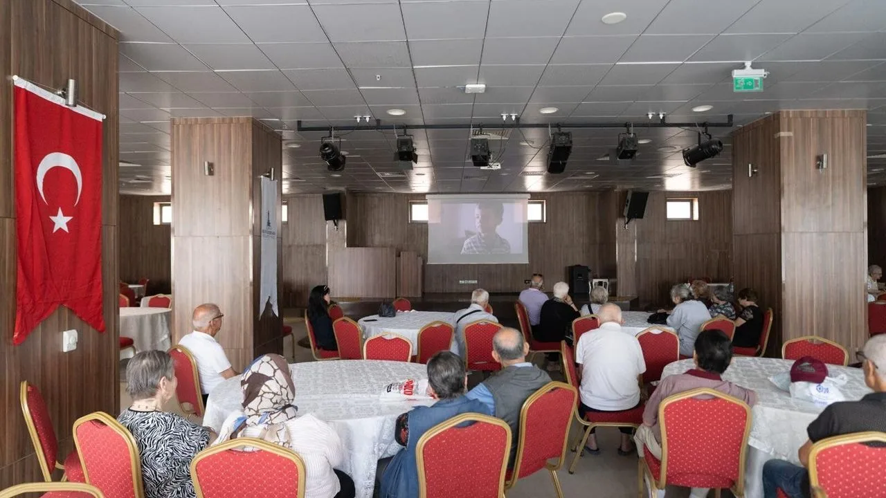 Zübeyde Hanım Huzurevi'nde Duygusal Babalar Günü Etkinliği