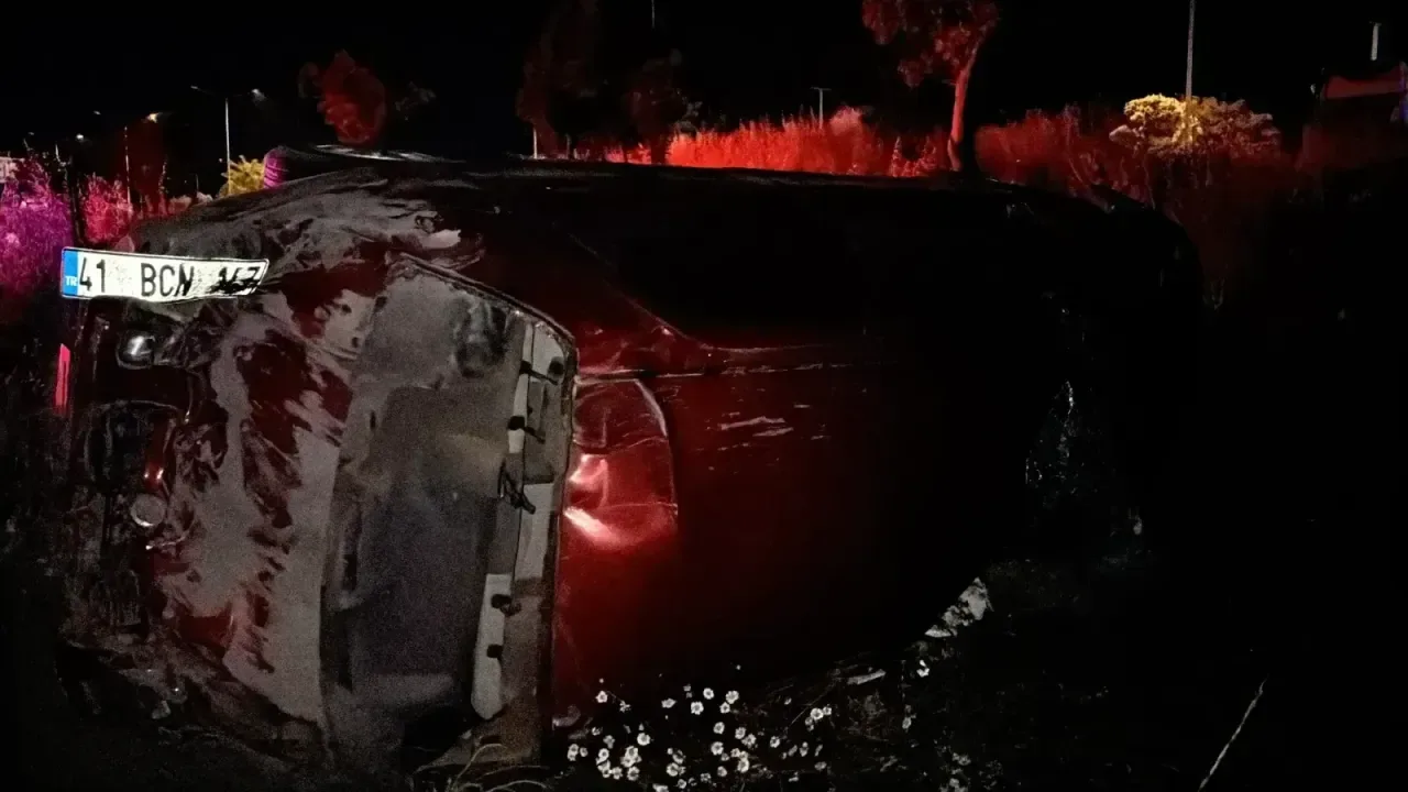 Bolu Paşaköy'de Trafik Kazası: İki Yaralı Hastaneye Kaldırıldı