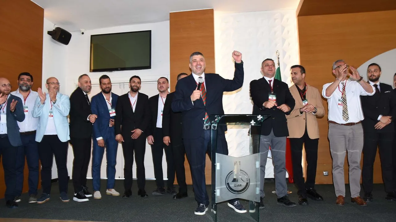 Karşıyaka'da İmza Yetkisi İçin Gün Sayılıyor!