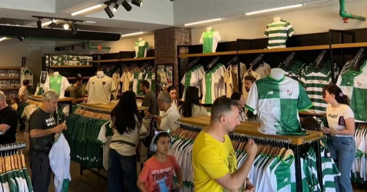 Bursaspor'un Yeni Formalarına Taraftardan Yoğun İlgi