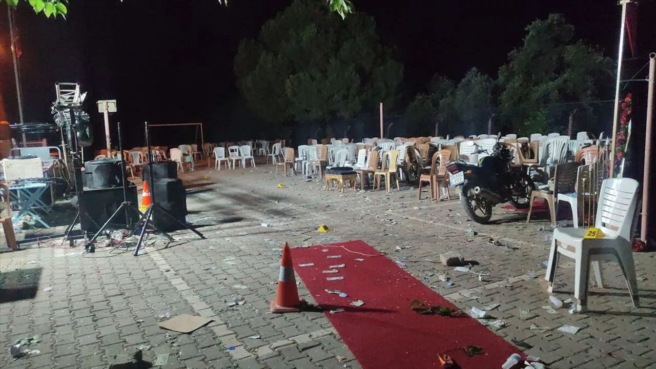 Ödemiş'te Kına Gecesinde Silahlı Saldırı: 14 Yaşındaki Ayaz Hayatını Kaybetti
