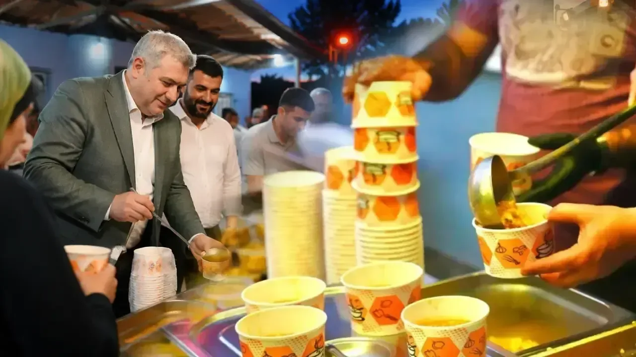 Seyit Mahallesi'nde Aşure İkramıyla Muharrem Ayı Coşkusu