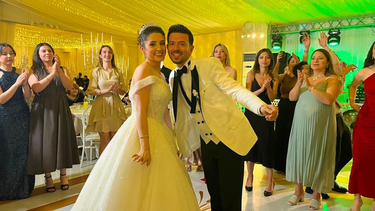 Zeynep ve Kerem, Sakarya'da Görkemli Düğünle Evlendi