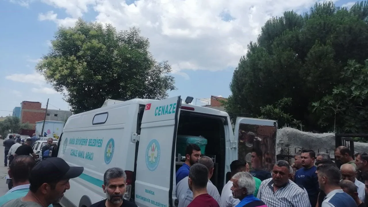 Alaşehirli Damat, Balayı Tatilinde Yaşam Mücadelesini Kaybetti